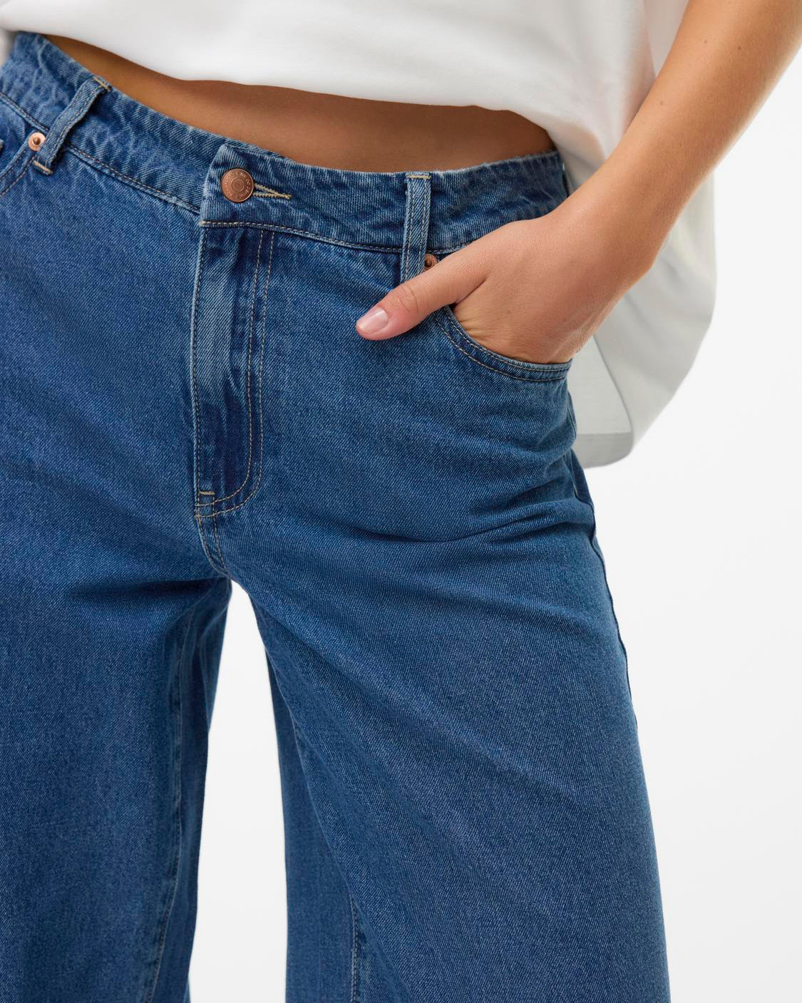 VMREMY MID RISE WIDE JEANS